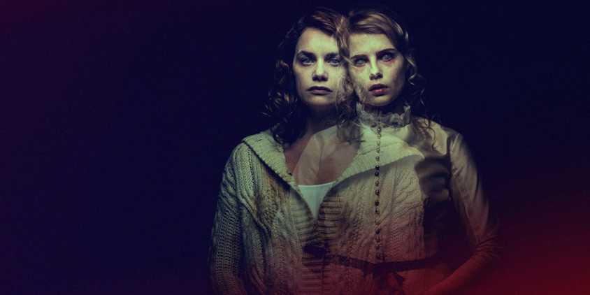 i am the pretty thing that lives in the house poster