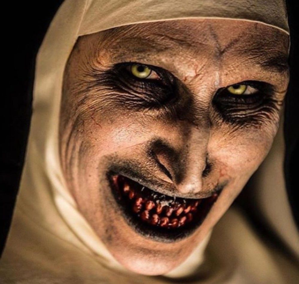 valak-the-nun-cosplay - Edited