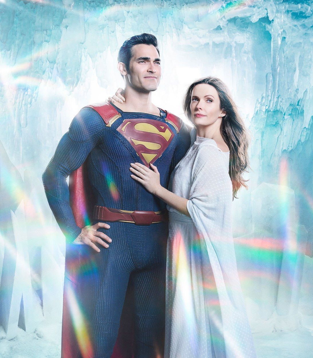 Tyler Hoechlin as Clark Kent aka Superman and Elizabeth Tulloch as Lois Lane in the Arrowverse