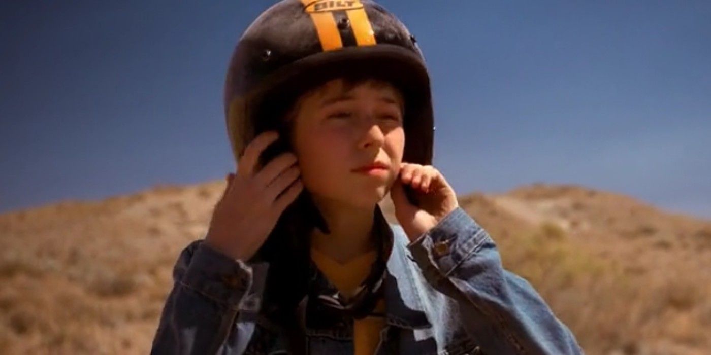 Drew Sharp wearing a bike helmet in Breaking Bad