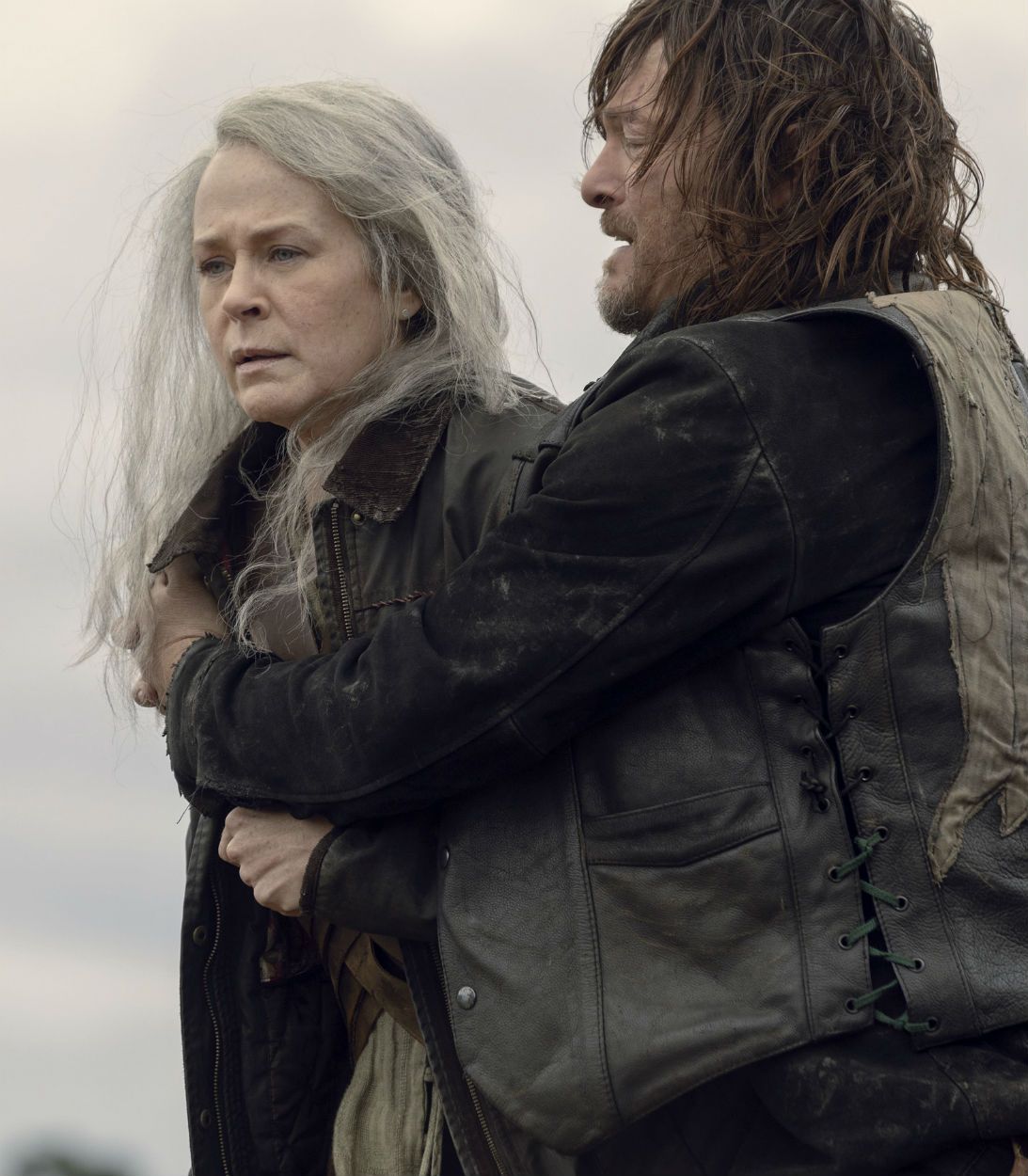 Carol and Daryl seeing dead Henry The Walking Dead season 9 VERTICAL