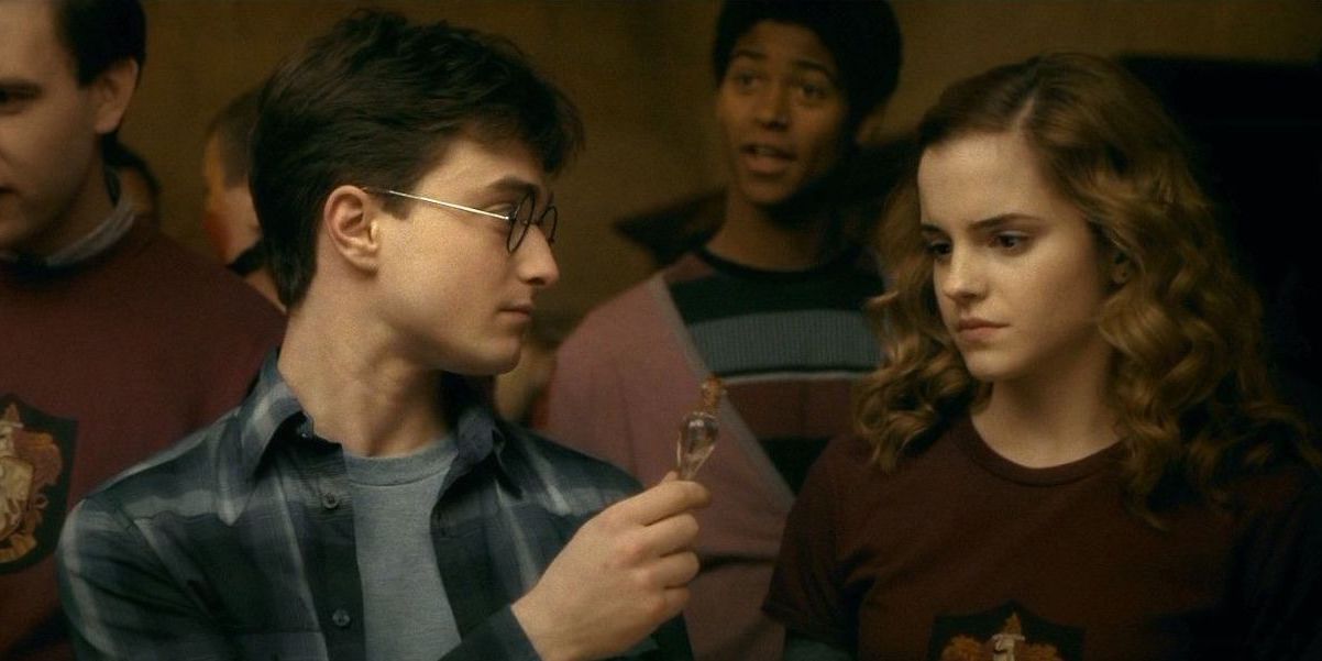 Harry showing Hermione the potion in Harry Potter