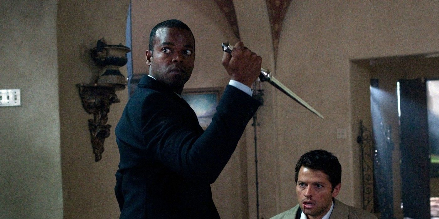 Demore Barnes as Raphael and Misha Collins as Castiel in Supernatural