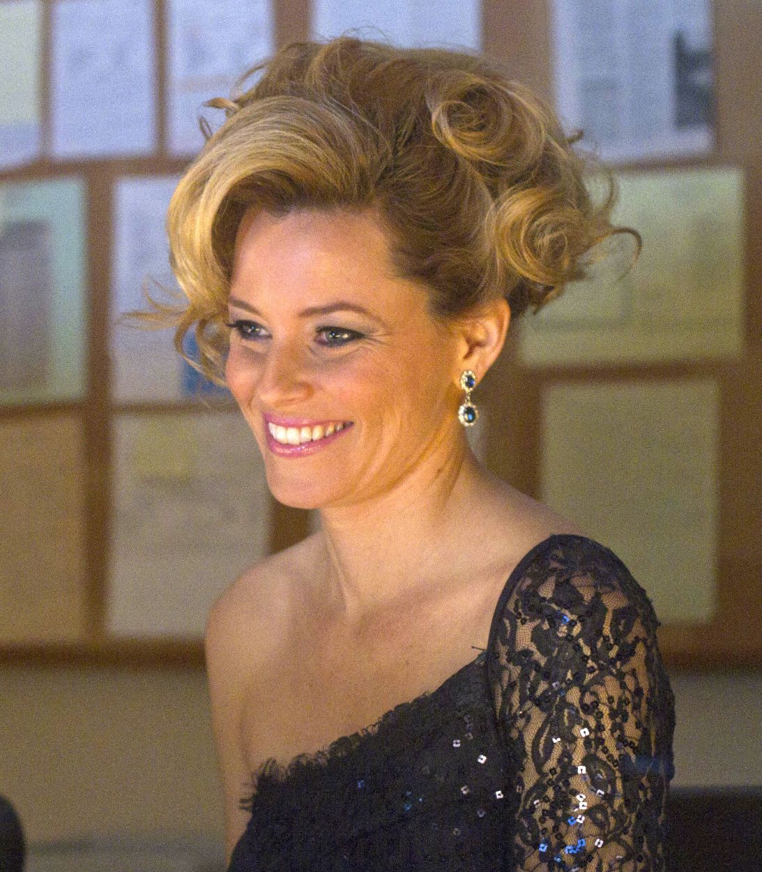 Elizabeth Banks appears in Pitch Perfect 2