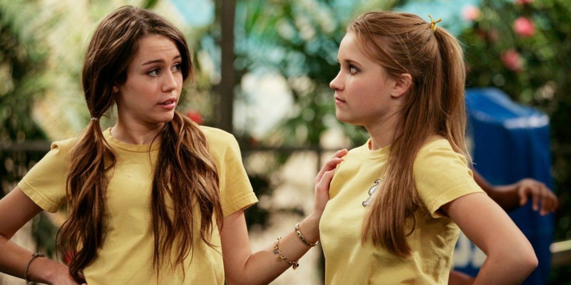 Miley and LIlly at PE in school on Hannah Montana