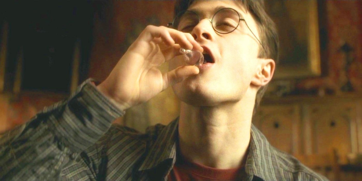 Harry drinks felix felicis in Harry Potter