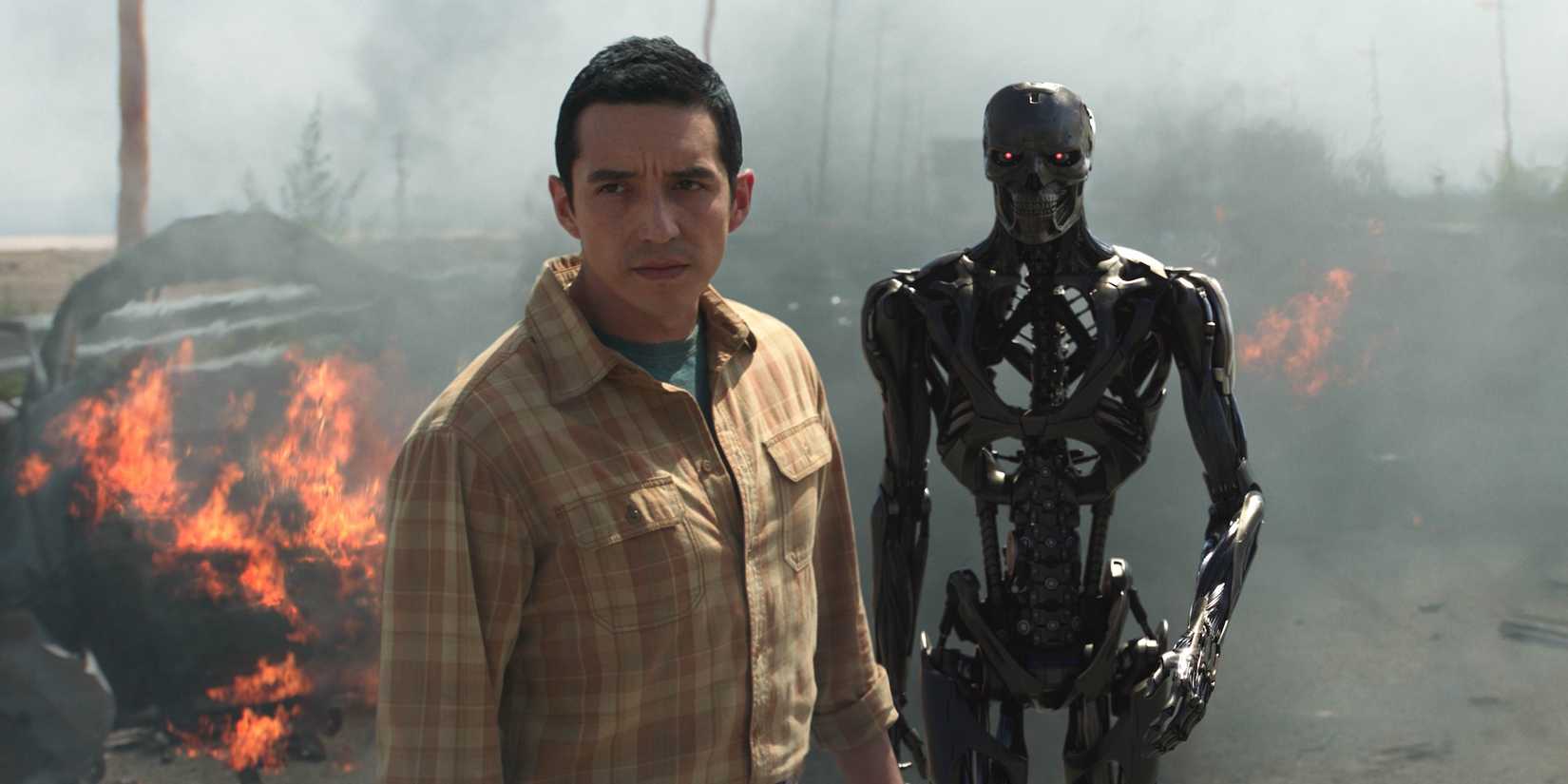 Gabriel Luna as the Rev-9 in Terminator Dark Fate