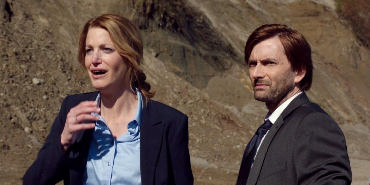 The two main characters from Gracepoint