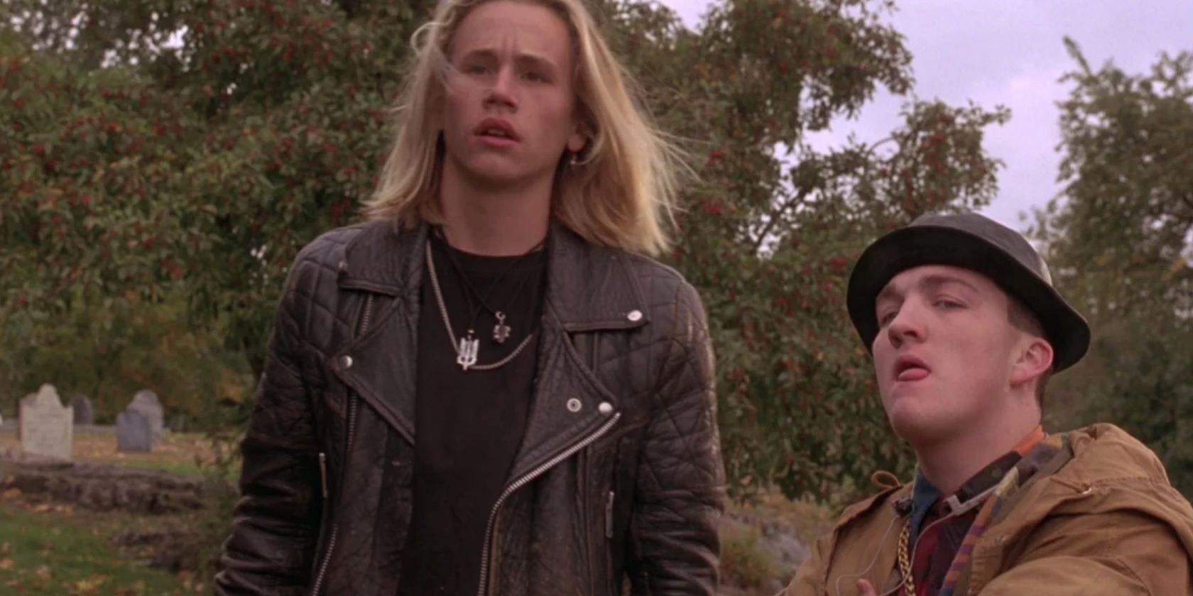 Jay and Ice hang out in the cemetery in Hocus Pocus