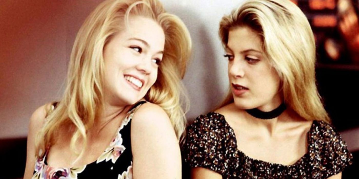 Kelly And Donna In Beverly Hills 90210