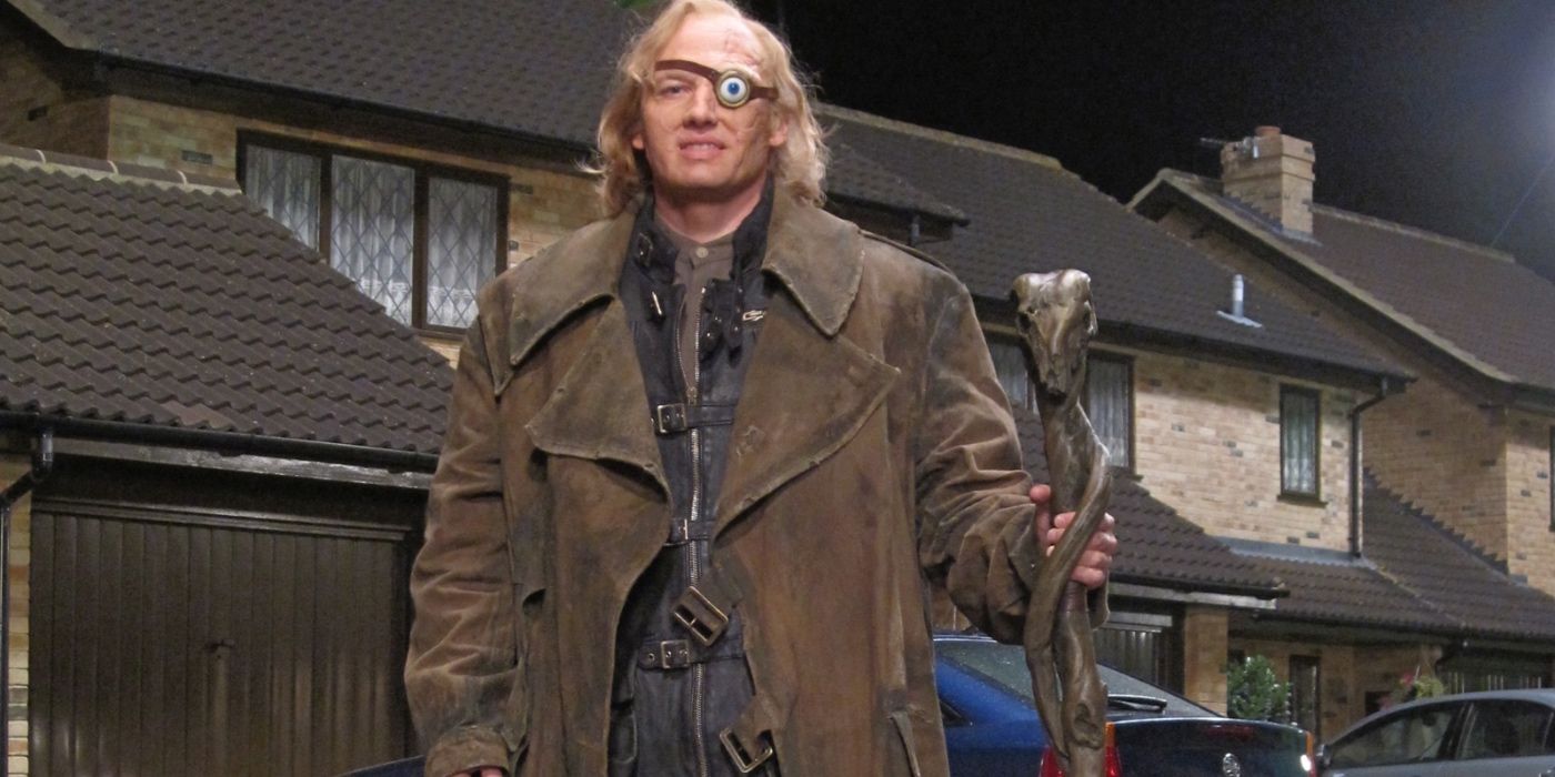 Mad-Eye Moody stands in front of Privet Drive in Harry Potter