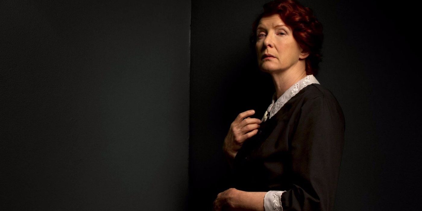 Frances Conroy as Moira O'Hara in a promotional image for American Horror Story: Muder House