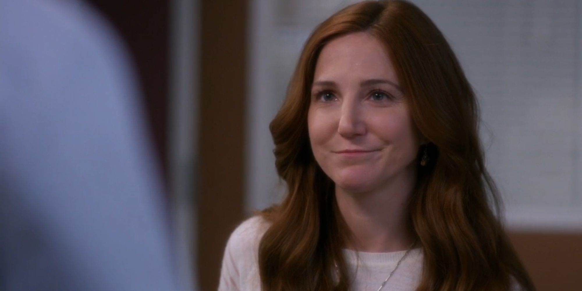 Olivia Harper smiling at Alex in Grey&rsquo;s Anatomy