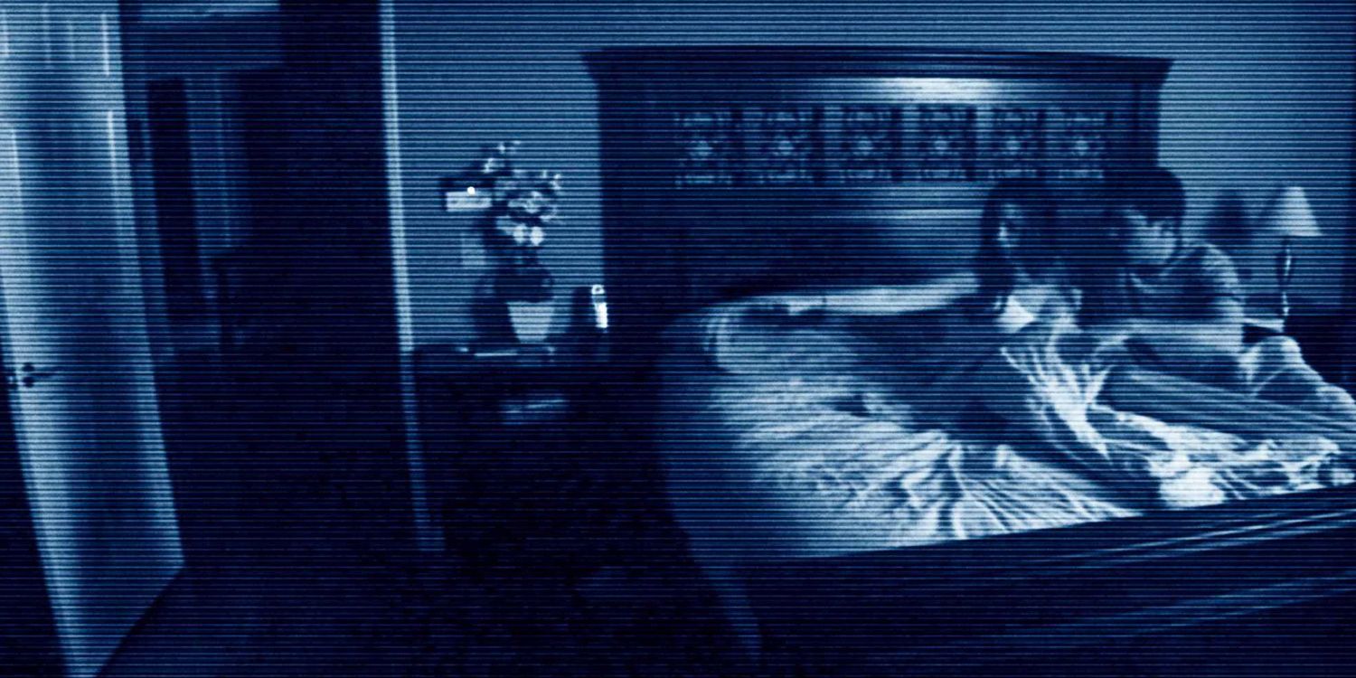 Couple waking up in found footage in Paranormal Activity