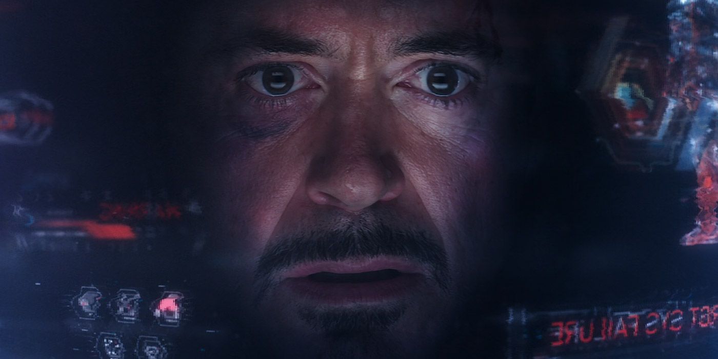 Tony Stark fala com o Capitão América através de seu espectador em Capitão América: Guerra Civil