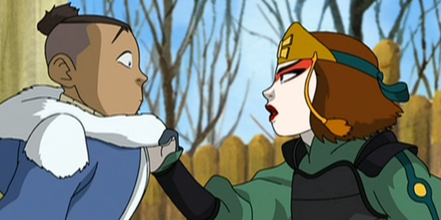 Kyoshi agarrando Sokka pelo colarinho em Avatar The Last Airbender.