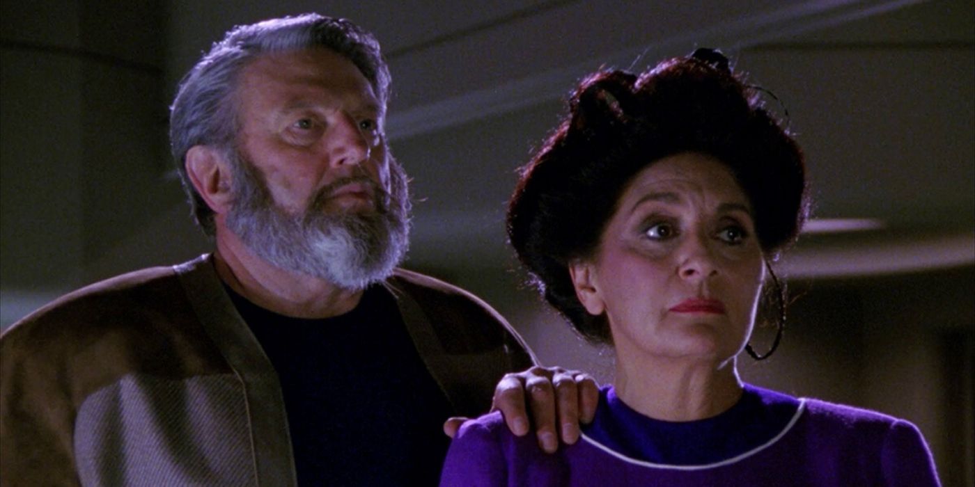 Star Treks Worf & Captain Burnham Share 1 Tragedy In Common