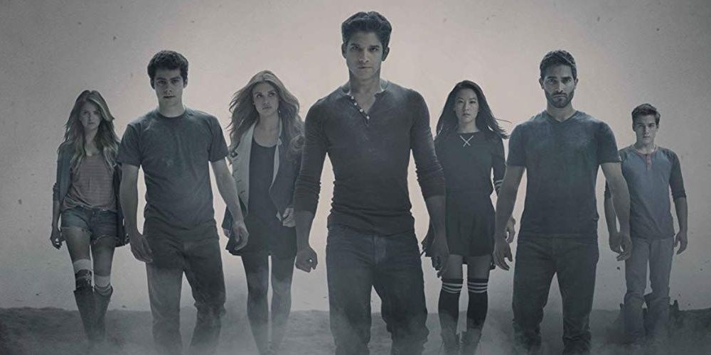 The cast of Teen Wolf walking through the mist in Teen Wolf Season 4