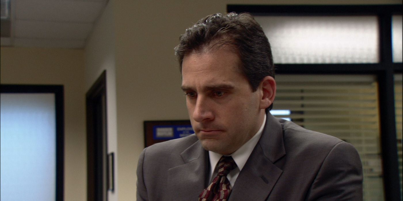 Michael fala com Pam na recepção do The Office