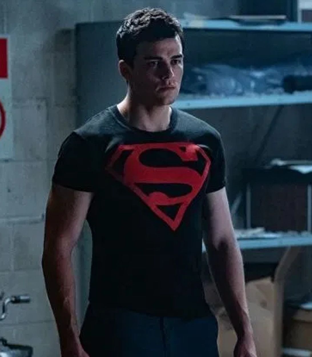 Titans Superboy Conner vertical