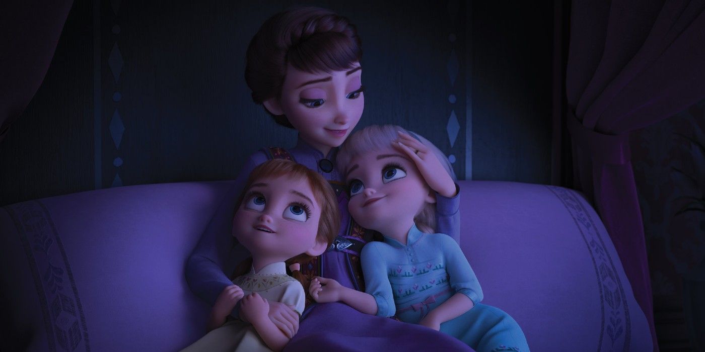 Anna and Elsa as kids with their mother in Frozen 2