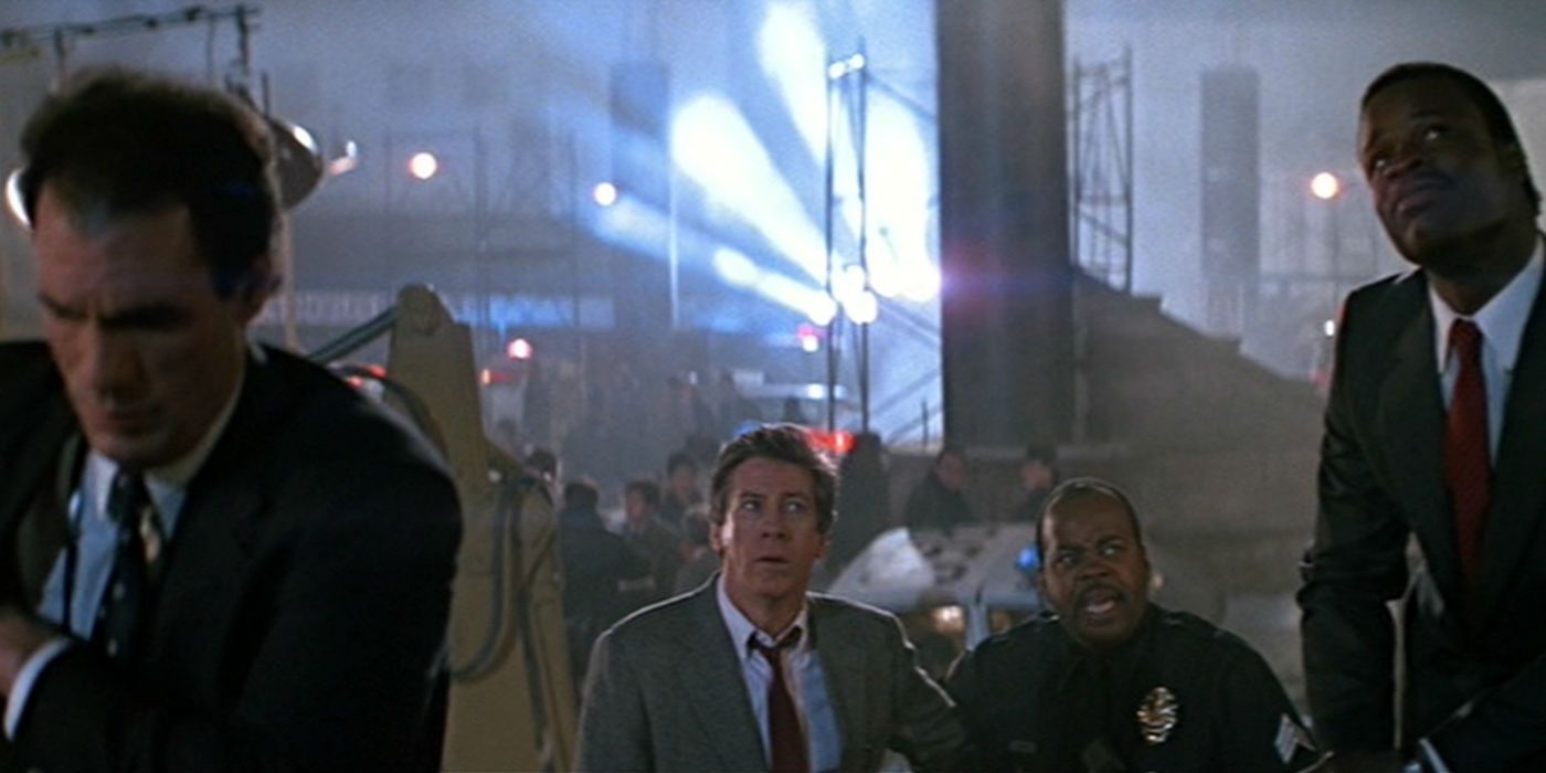 FBI Agents Johnson and Johnson arrive in Die Hard while the police officers watch them