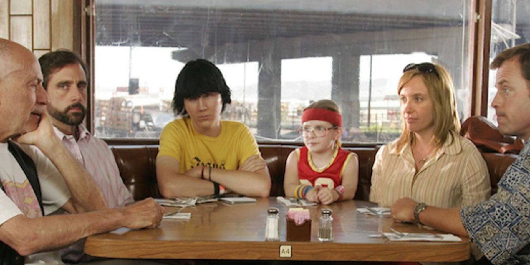 The family sitting at a diner in Little Miss Sunshine