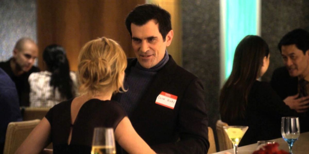 Phil and Claire dress as others on Valentine's Day on Modern Family
