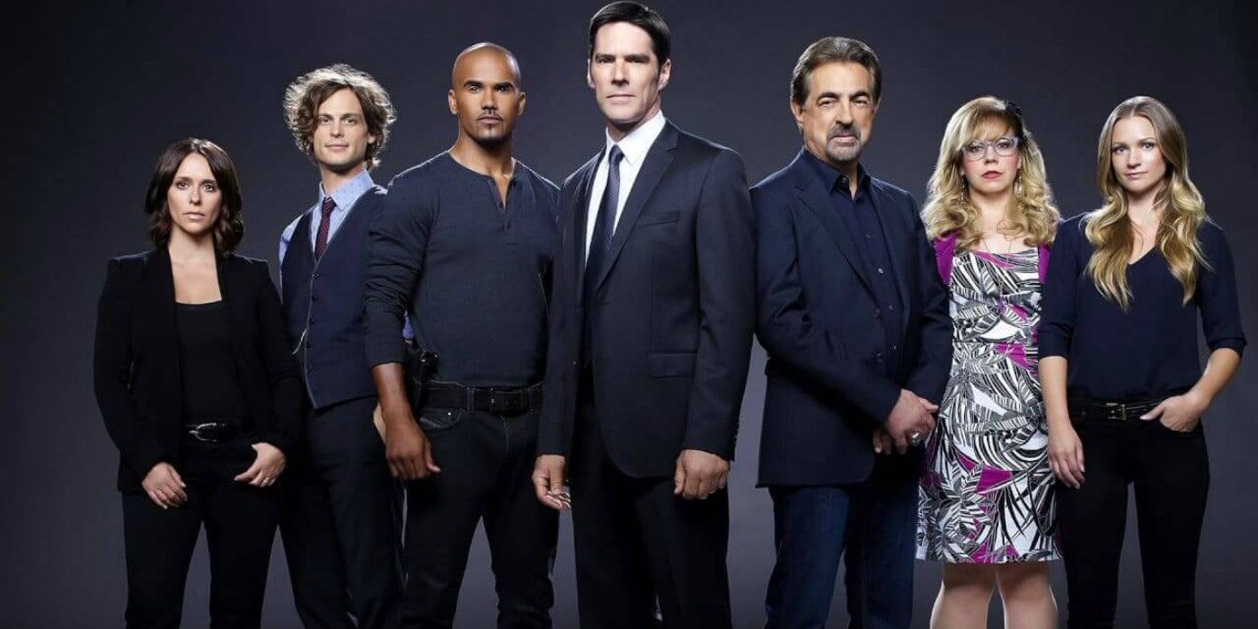 The cast of Criminal Minds stands together for a promotional shoot when Jennifer Love Hewitt joined the series