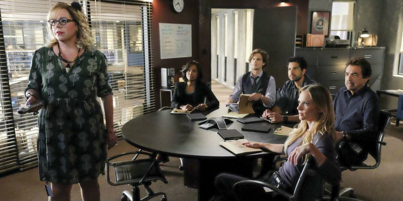 Garcia explains a case to the team in the BAU conference room in Criminal Minds