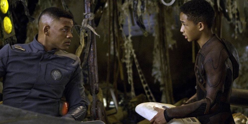 Kitai speaks with Cypher in After Earth