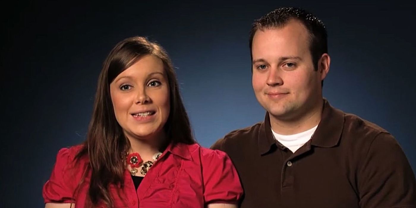 Anna and Josh Duggar from 19 Kids and Counting smiling while talking to cameras