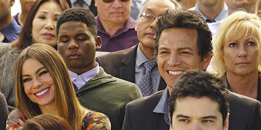 Benjamin Bratt in Modern Family - For entry Javier Delgado