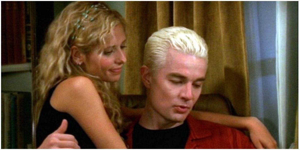 Buffy sitting with Spike on Buffy The Vampire Slayer