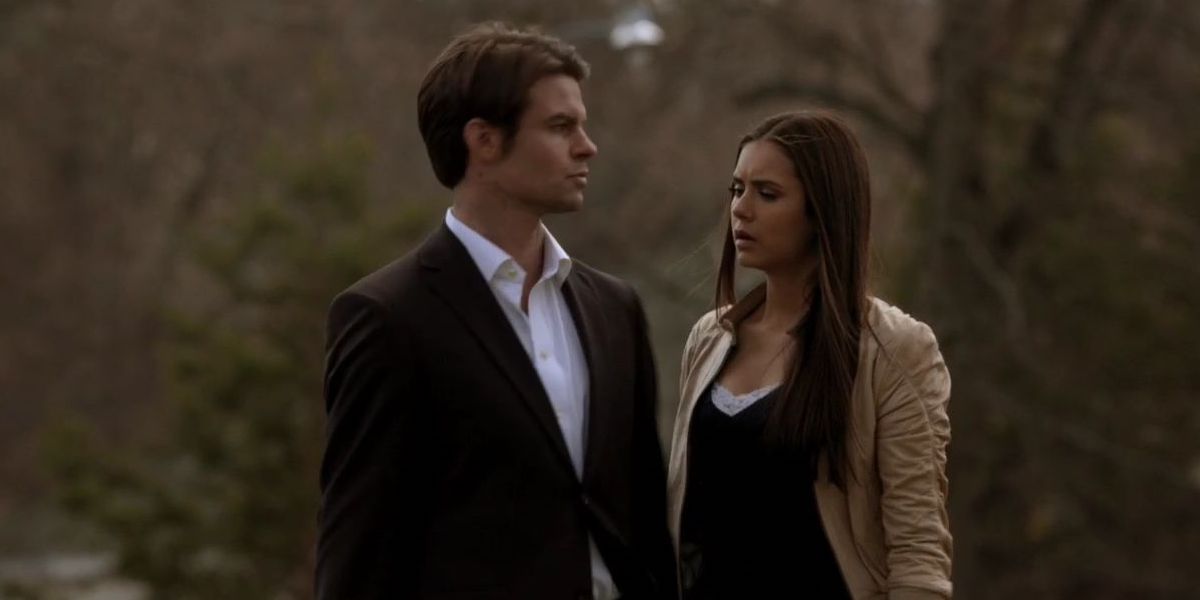 Elijah talks to Elena in The Vampire Diaries