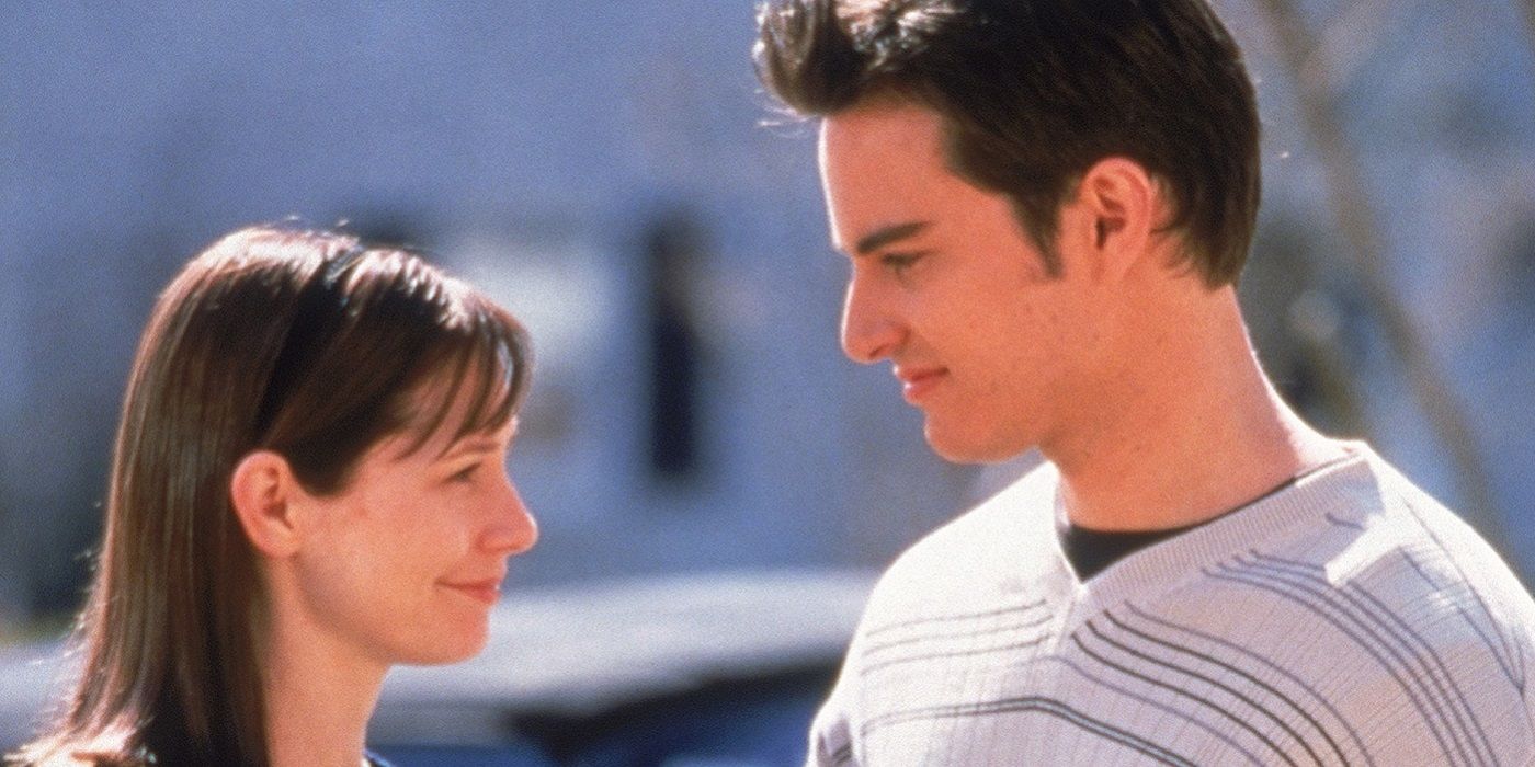 Andie and Jack smile at one another in Dawson's Creek