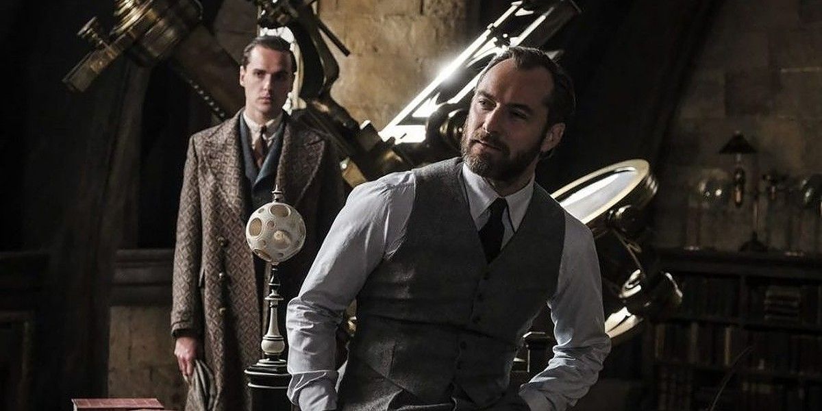 Dumbledore-in-Fantastic-Beasts-2-e1547048349286 Cropped.v1