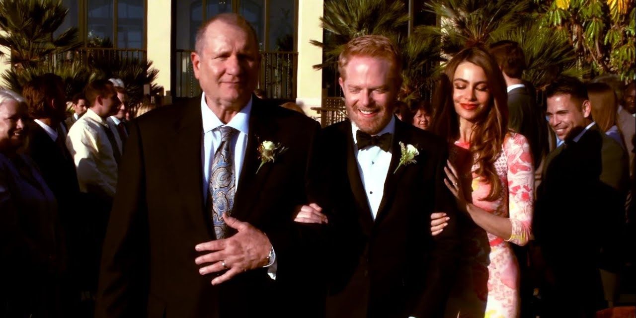 Ed O'Neill in Modern Family - For entry Jay thinks Cam and Mitch wedding is weird