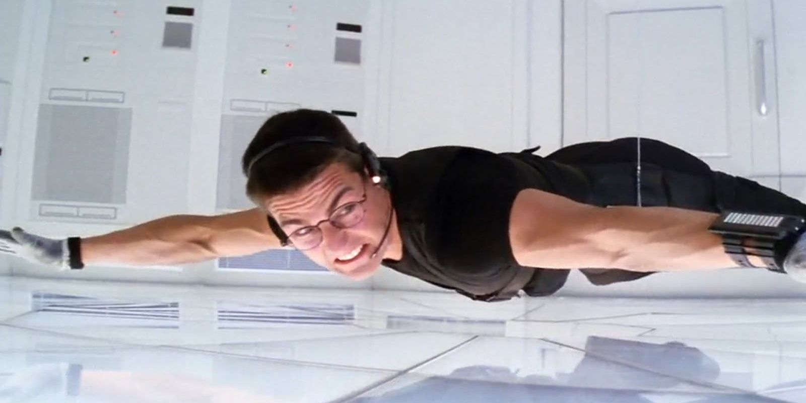Ethan Hunt avoids touching the floor in Mission Impossible