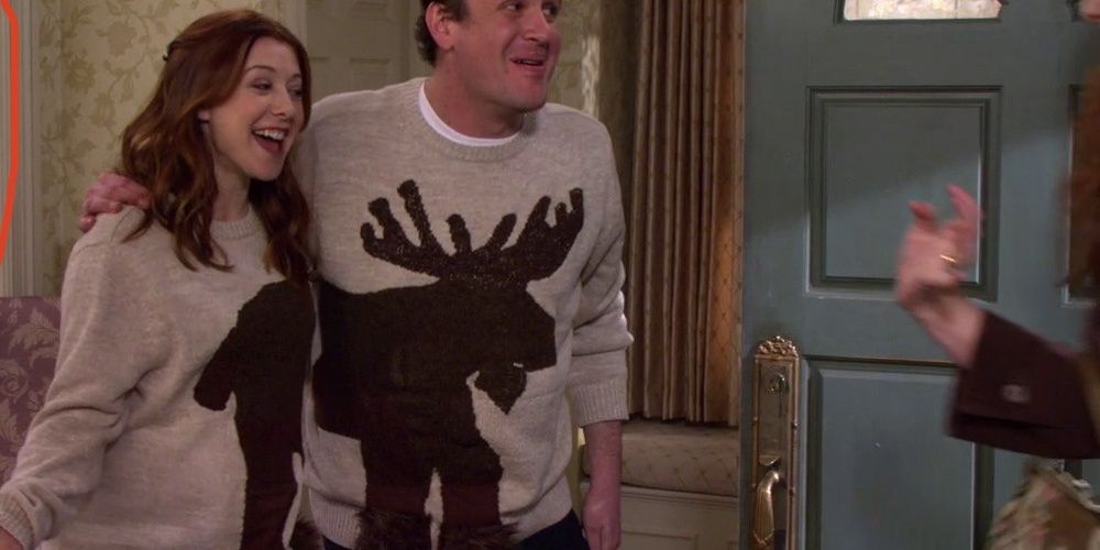 HIMYM Moose-Sweater Lily Cropped