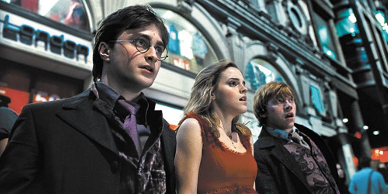Harry, Ron, and Hermione looking scared in Harry Potter
