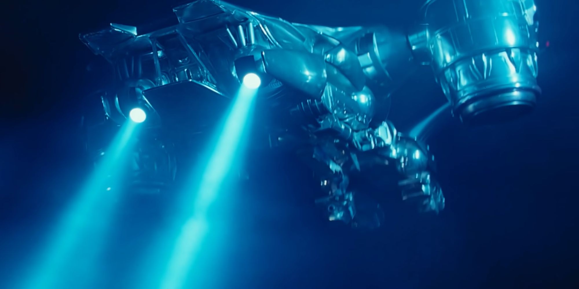 Hunter Killer soaring through the night sky in Terminator 2 Judgment Day
