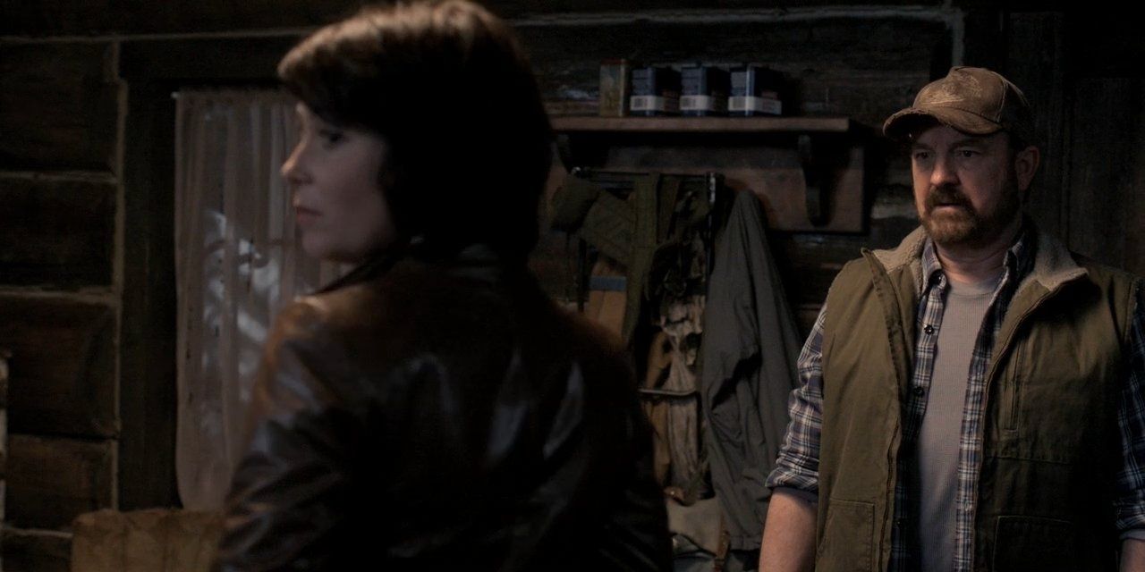 Supernatural's Jody turns around to see the thing that Bobby is looking