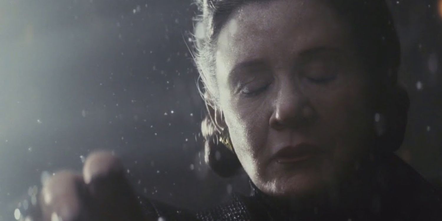 Leia holding her breath in The Last Jedi