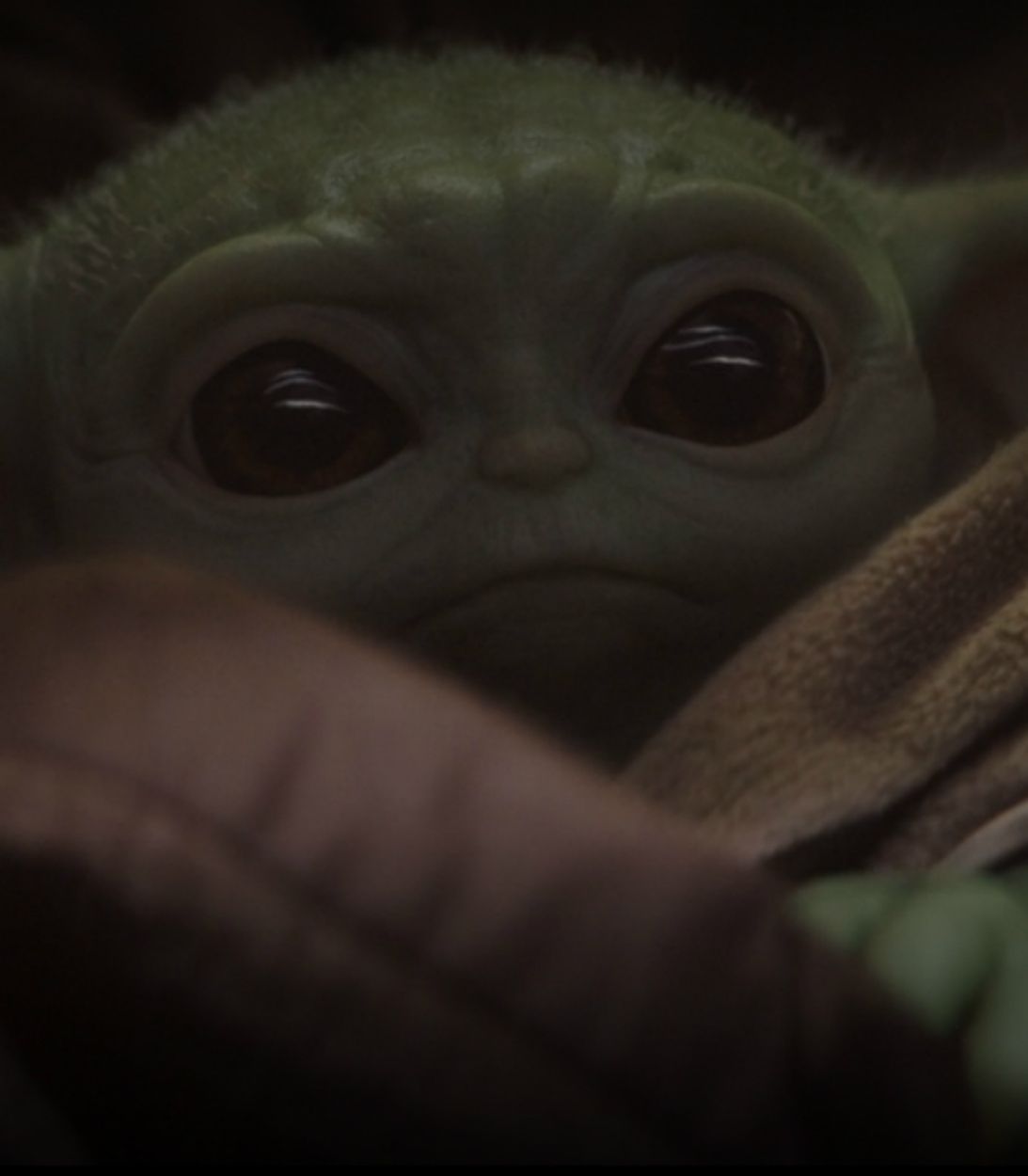 Mandalorian Baby Yoda Vertical