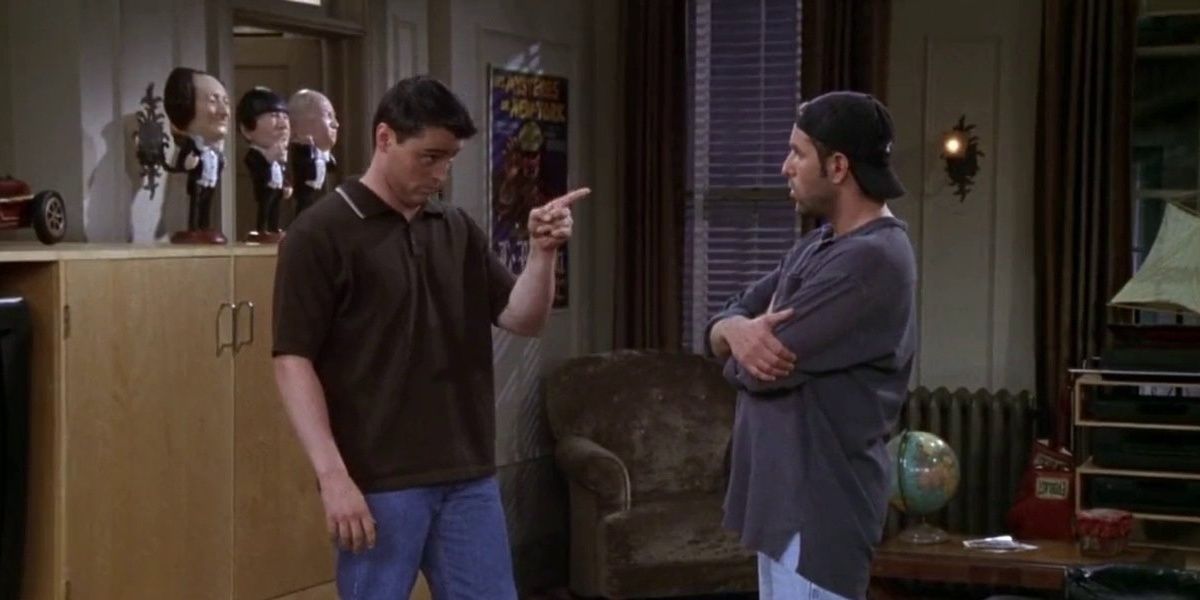 Joey willingly gets into his entertainment center and is robbed in Friends