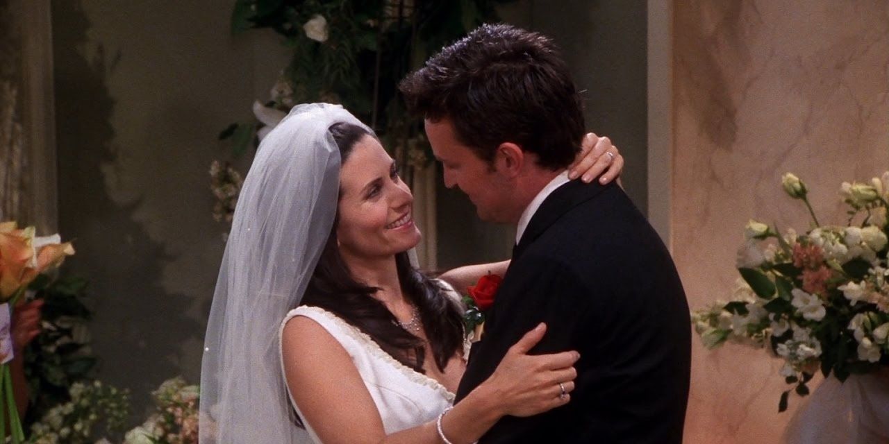 Chandler and Monica dancing at their wedding in Friends