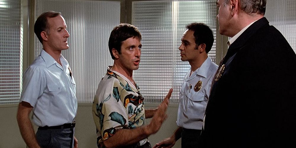 Al Pacino taking to cops in Scarface