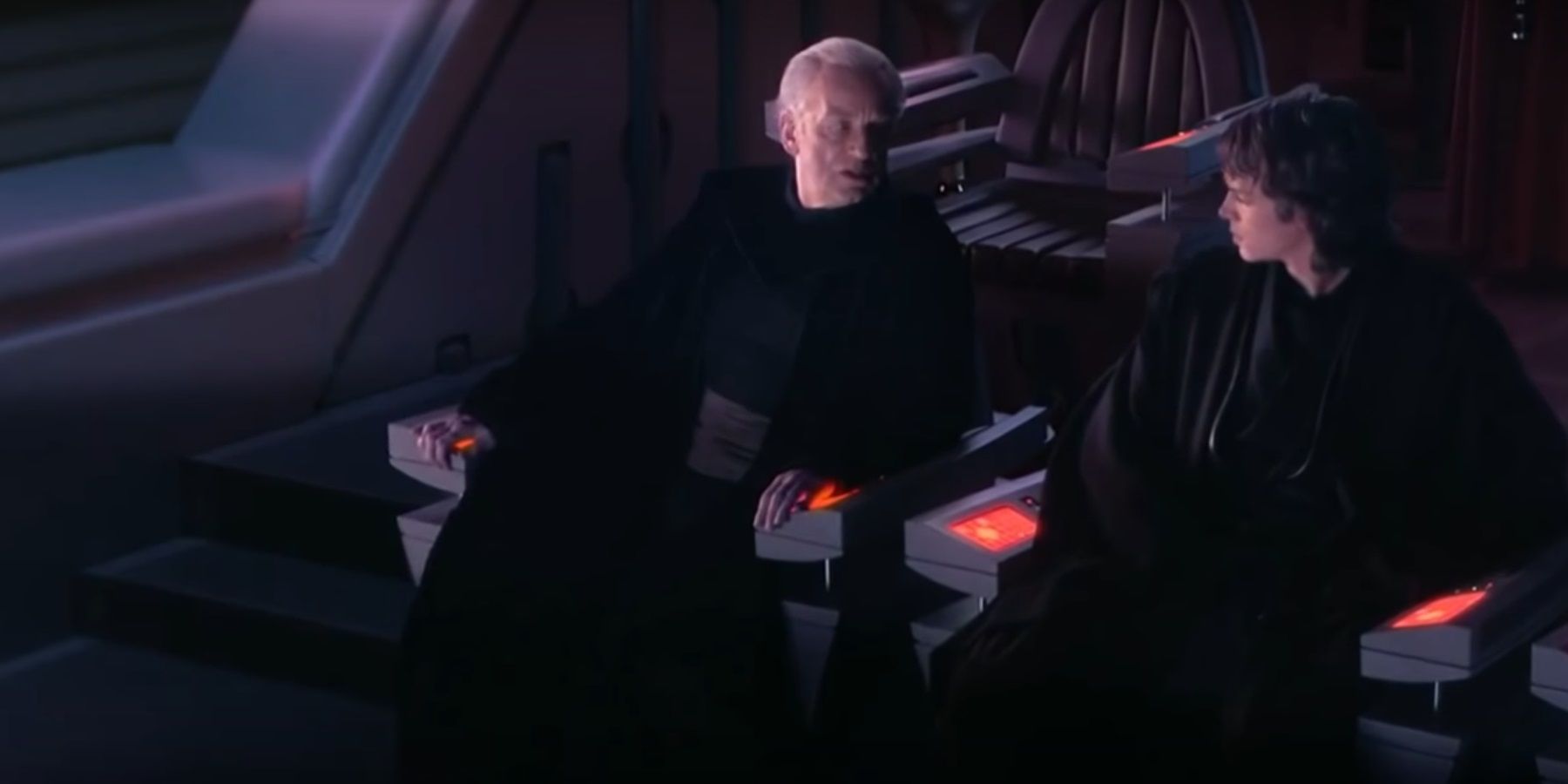 Palpatine y Anakin hablan sobre Jedi y Sith en Star Wars: La venganza de los Sith