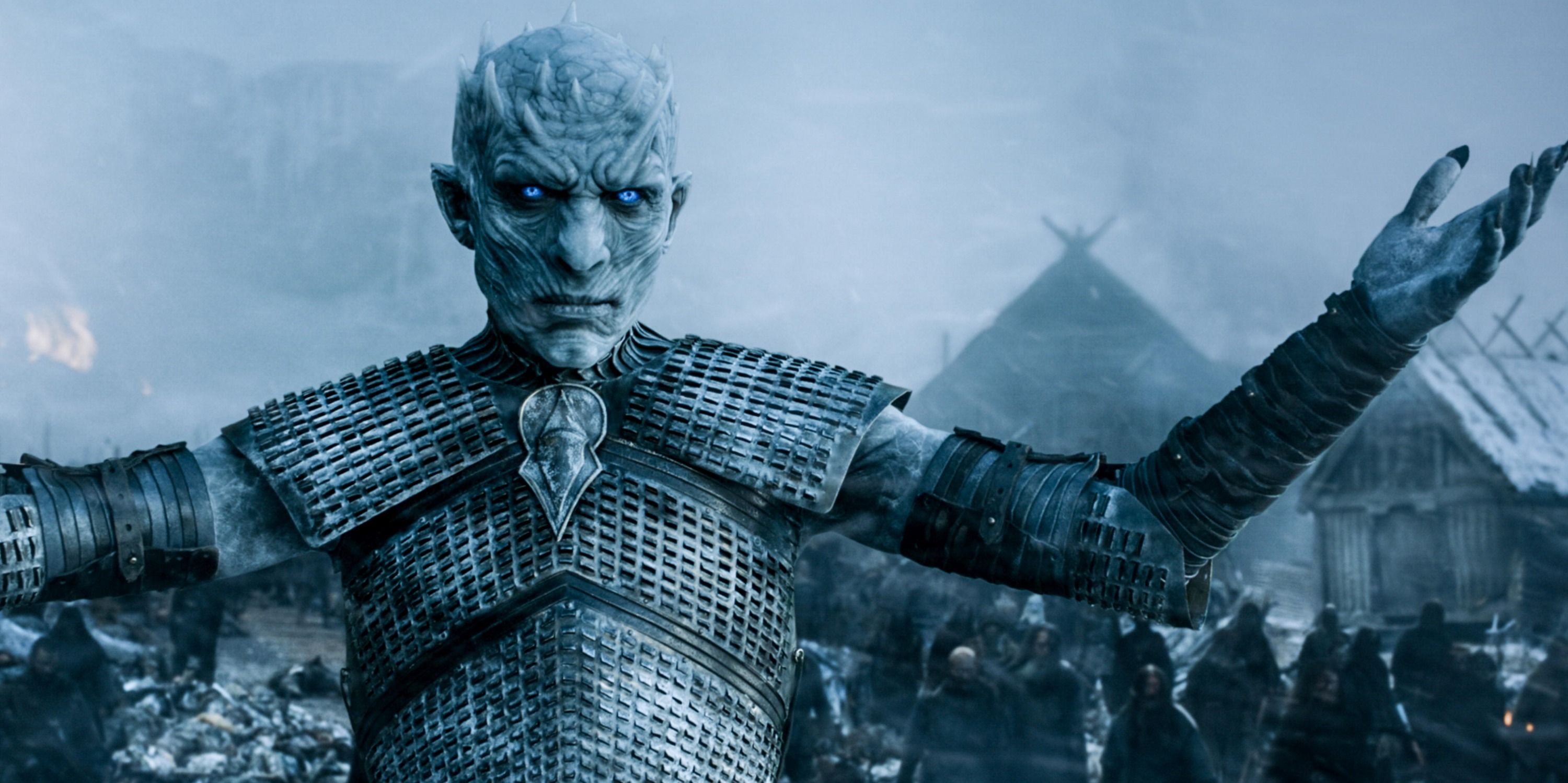 The Night King raises his arms in GOT